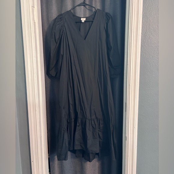 a new day Dresses & Skirts - Women's Black V-Neck Puff Sleeve Midi Dress
